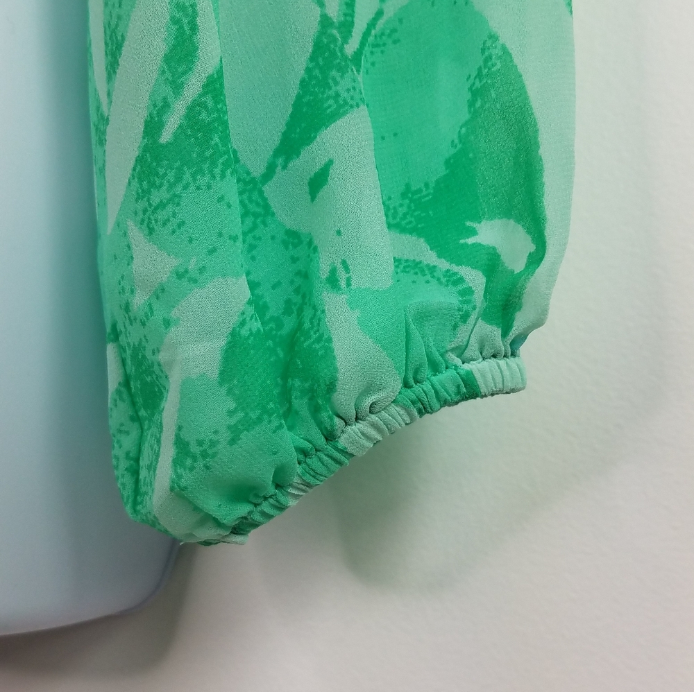 Olivaceous Medium Green Floral Print Blouse - Picture 11 of 13